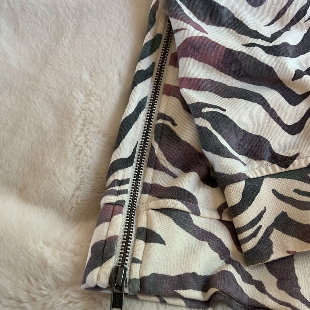 Guc Rails Sweatshirt Size Large - image 4